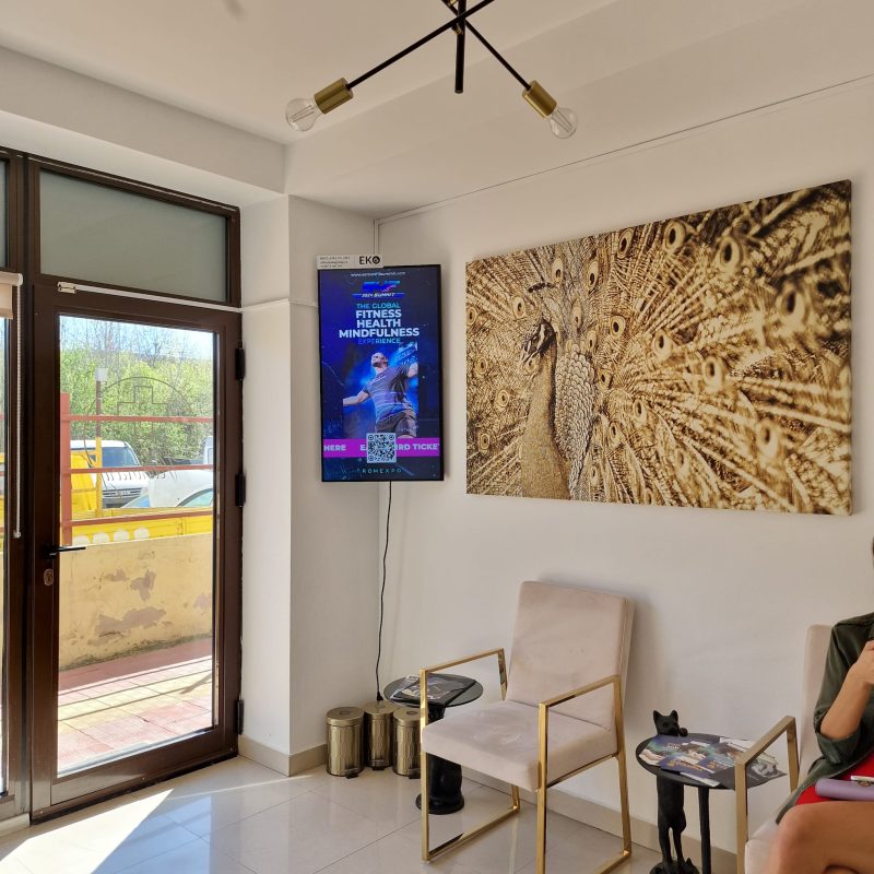 Reteaua Digitala DOOH Indoor - Lăbuțe Fericite Veterinar, Caramfil, Sector 1 Reteaua Digitala DOOH Indoor - Lăbuțe Fericite Veterinar, Caramfil, Sector 1