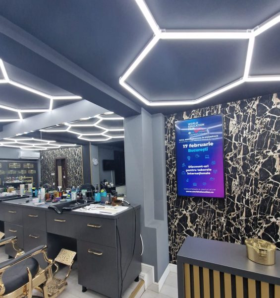 Reteaua Digitala DOOH Indoor - Moft Barber Pipera Reteaua Digitala DOOH Indoor - Moft Barber Pipera