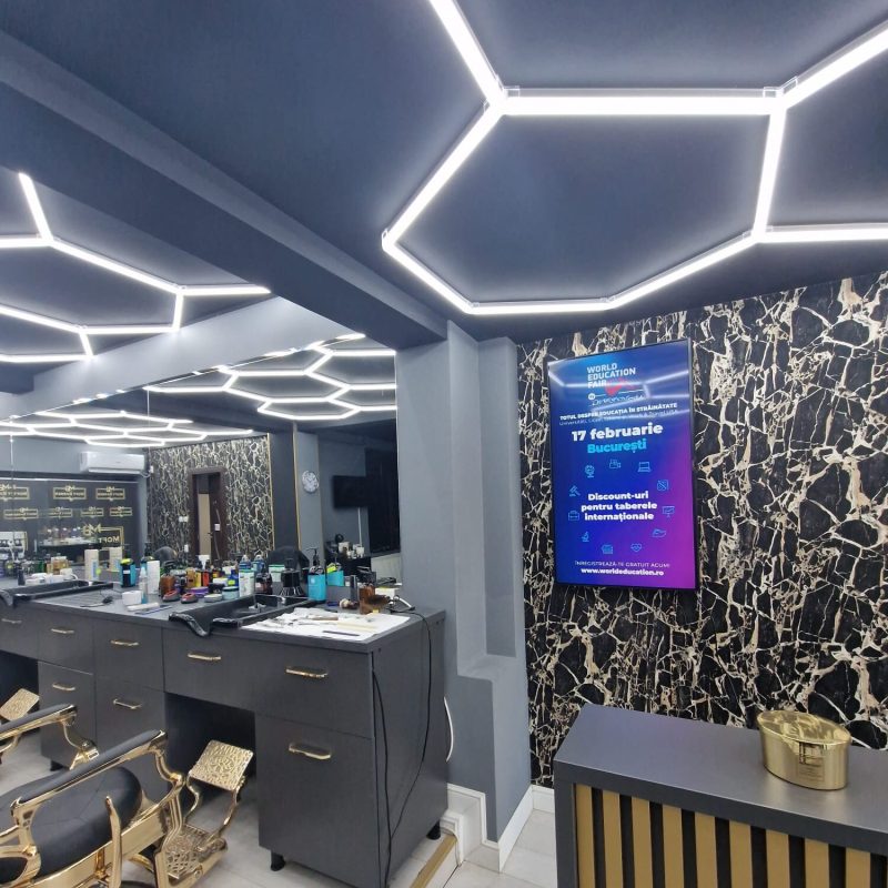 Reteaua Digitala DOOH Indoor - Moft Barber Pipera