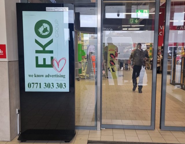 Ciprian Petrescu inovează marketingul local cu Rețeaua DOOH EkoGroup Brașov